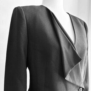 Tahari by Arthur S. Levine Black Draped Wrap V-Neck Asymmetric Blazer – US 8